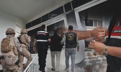 FETÖ'ye darbe: 64 kişi tutuklandı