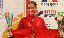 Bursa Büyükşehir Belediyesporlu Nazmiye Ak dünya 3.’sü