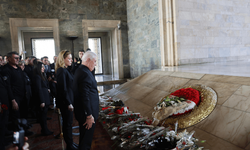 Büyükşehir'den Anıtkabir'e ziyaret