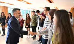 Başkan Yılmaz, Mudanya Üniversitesi’nde gençlerle buluştu