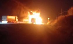 İşçileri taşıyan otobüs alev topuna döndü