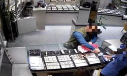 Bursa’da komşusunun ziynetlerini çaldı!