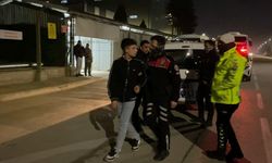 15 yaşındaki sürücü trafiğin altını üstüne getirdi!