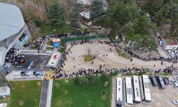 Bursa'da metrelerce teleferik kuyruğu...