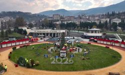 Yeni Yıl Meydanı ziyaretçilerini bekliyor