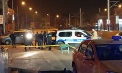 Eğlence mekanı önünde silahlı çatışma!