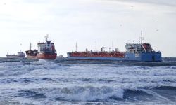 Florya'da iki gemiden acil durum çağrısı