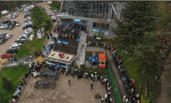 Bursa’da metrelerce teleferik kuyruğu