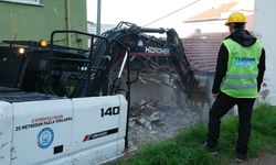 Bursa’da metruk yapıya geçit yok!