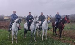 Bursa'da belediye başkanları at bindi!