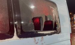 Alkolmetreye üflememek için kafasıyla cam kırdı!