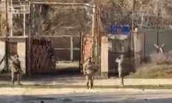 Terör örgütü yandaşları Türk bayrağına saldırdı!