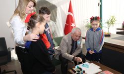 Başkan Özdemir’den farkındalık resmi!