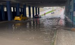 Bursa'da caddeler göle döndü!