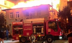 Bursa'da evin çatısı cayır cayır yandı!