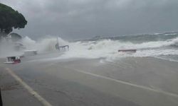 Bursa’da çatılar uçtu, deniz taştı!