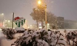 Bursa’da kent merkezi beyaza büründü