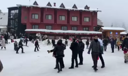 Uludağ hafta sonu adeta akına uğradı!