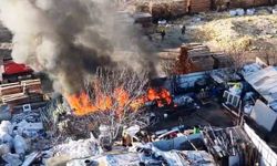 Bursa'da hurdalıkta yangın çıktı!