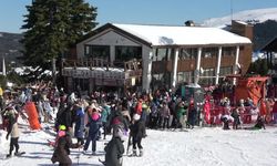 Uludağ'da zirve tatilcilerle doldu