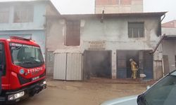 Bursa'da mobilya imalathanesinde yangın!