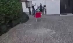 Kurye çatıda mahsur kalan çocuğu kurtardı