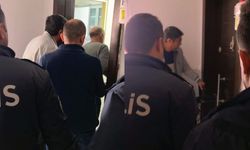 Ablasını bıçakla rehin aldı!