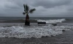 Bursa’da deniz karaya taştı!