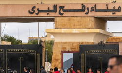 Refah sınırında geçiş açıldı