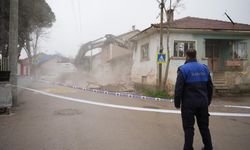 Okul karşısındaki o bina yıkıldı!