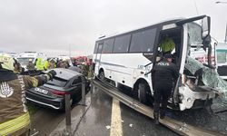 Feci kaza: 1 polis şehit, 16 yaralı