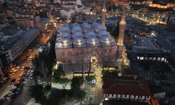 Ulu Cami'de sabah namazı akını