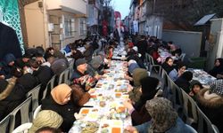 Bursa’da iftar sofrası dolup taştı