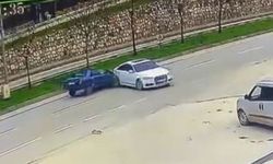 Sürücüsüz araç ana yola daldı!