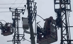 Elektrik direğinde feci ölüm!