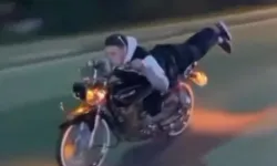 Motosiklet üzerinde ölümle dans!