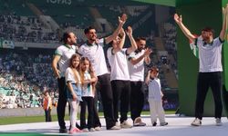 ŞAMPİYON BURSASPOR KUPASINA KAVUŞUYOR