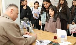 OSMANGAZİ’DE YAZARLAR KİTAPSEVERLERLE BULUŞUYOR