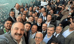 İş ve siyaset dünyasından şampiyonluk özçekimi