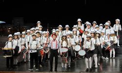 Çocukların sesi senfoniyle yükseldi