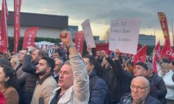 Büyükşehir önünde operasyon protestosu