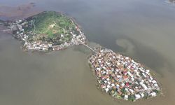 Tarihi mahalle sularla kaplandı