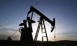 DÜNYANIN 101 GÜNLÜK PETROL STOĞU KALDI!