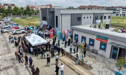NİLÜFER'DE ÇİFTE AÇILIŞ