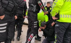 BURSA’DA GERGİNLİK: POLİS BİBER GAZI KULLANDI