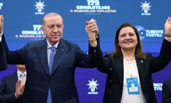 BURCU KÖKSAL AK PARTİ'YE GEÇTİ