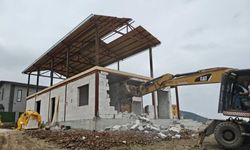 Bursa’da kaçak yapıya darbe