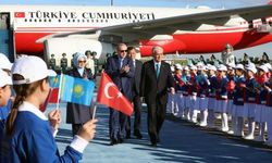 Erdoğan, Kazakistan'da resmi törenle karşılandı
