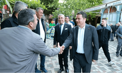 Başkan Aydın vatandaşlarla bayramlaştı