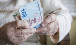 EMEKLİLERE ÇİFTE ÖDEME BAŞLADI